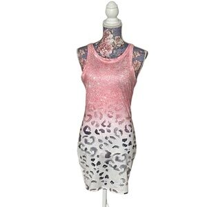 Chic Mini Dress in Pink and White